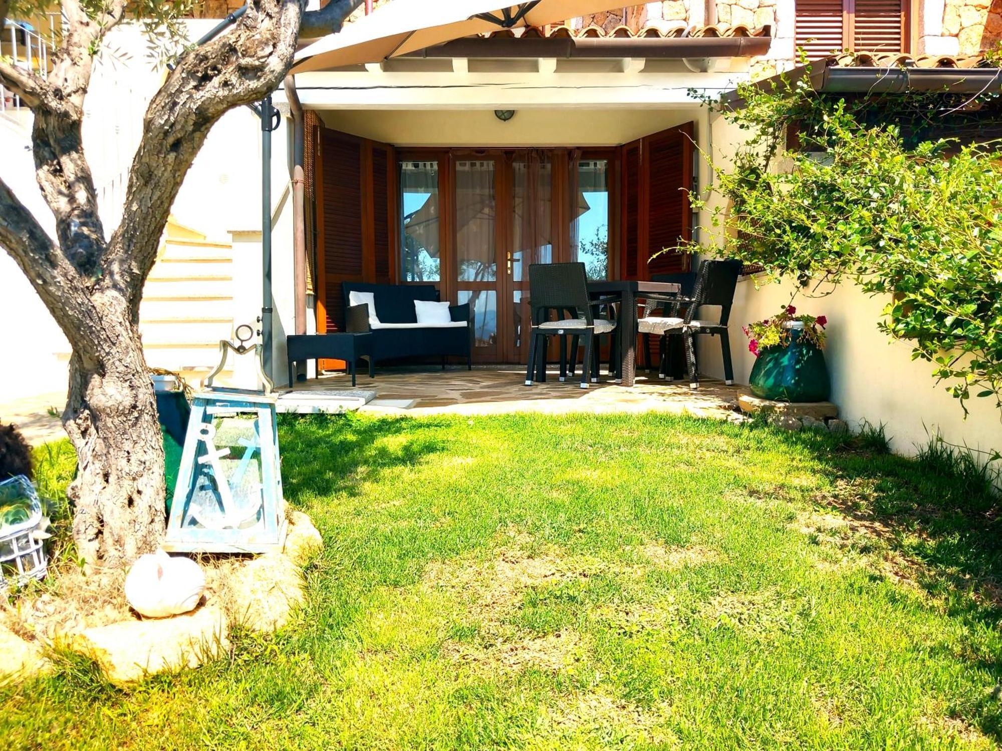 Appartamento Lu Fraili San Teodoro  Extérieur photo